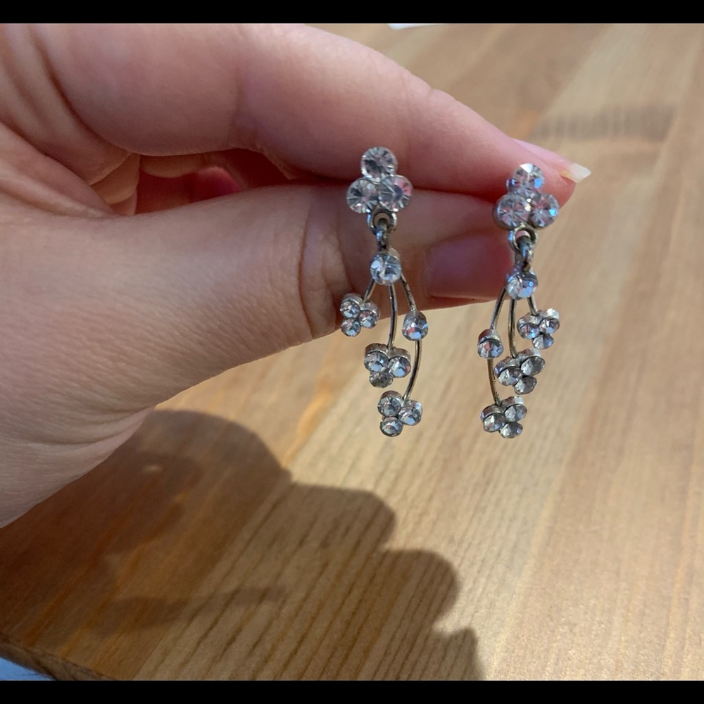 Stud dangling earrings